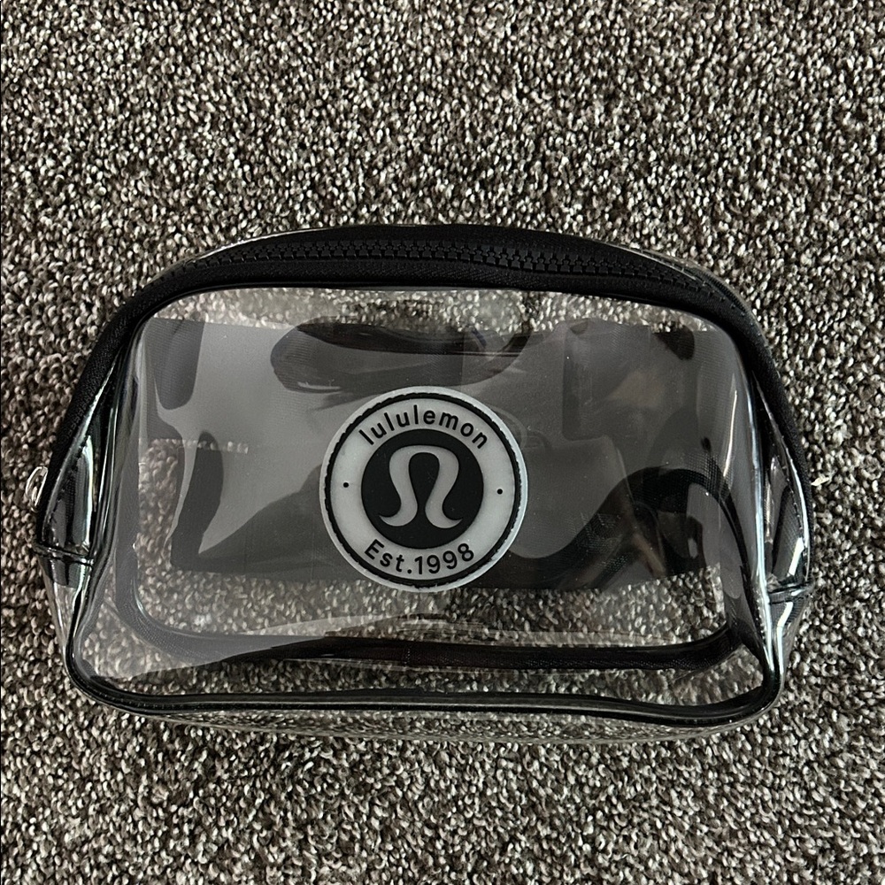 Lululemon everywhere belt bag